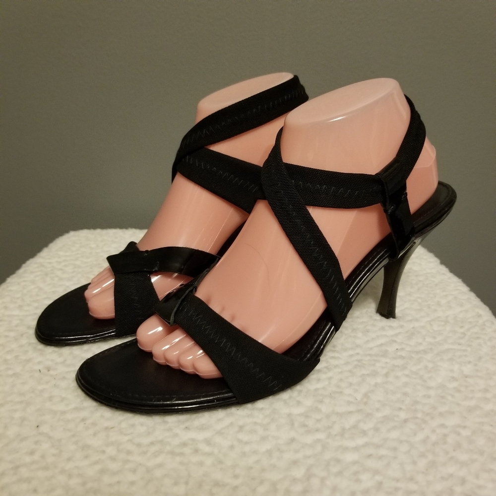 Donald J. Pliner black strappy criss cross heels size 10